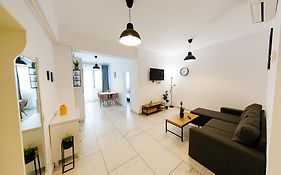 Glam Apartments Palas Mall Center Area