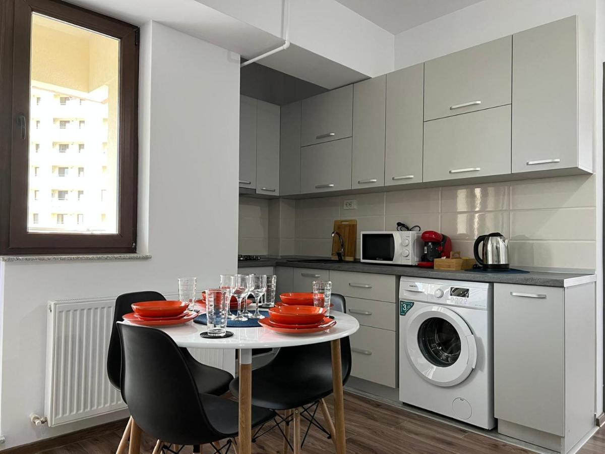 Glam Apartments Palas Mall Center Area Ясси Екстер'єр фото